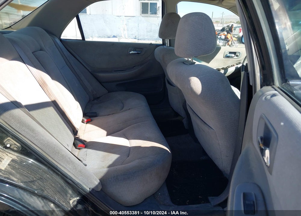 2001 HONDA ACCORD 2.3 LX VIN: JHMCG66521C018870