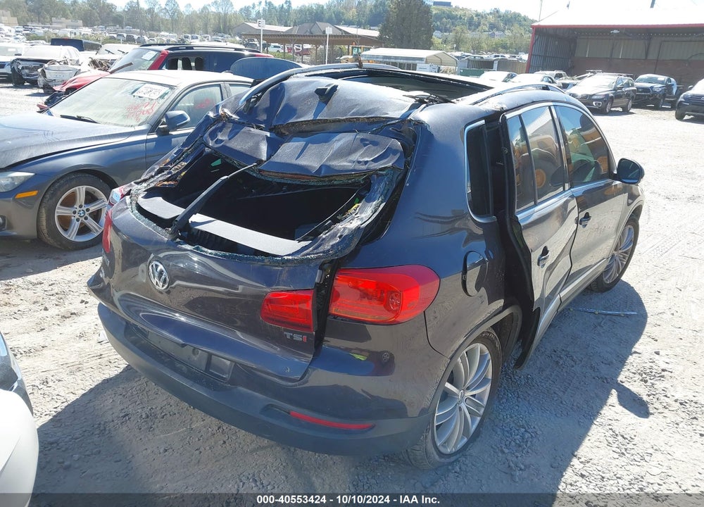 2016 VOLKSWAGEN TIGUAN SE VIN: WVGAV7AX7GW518538