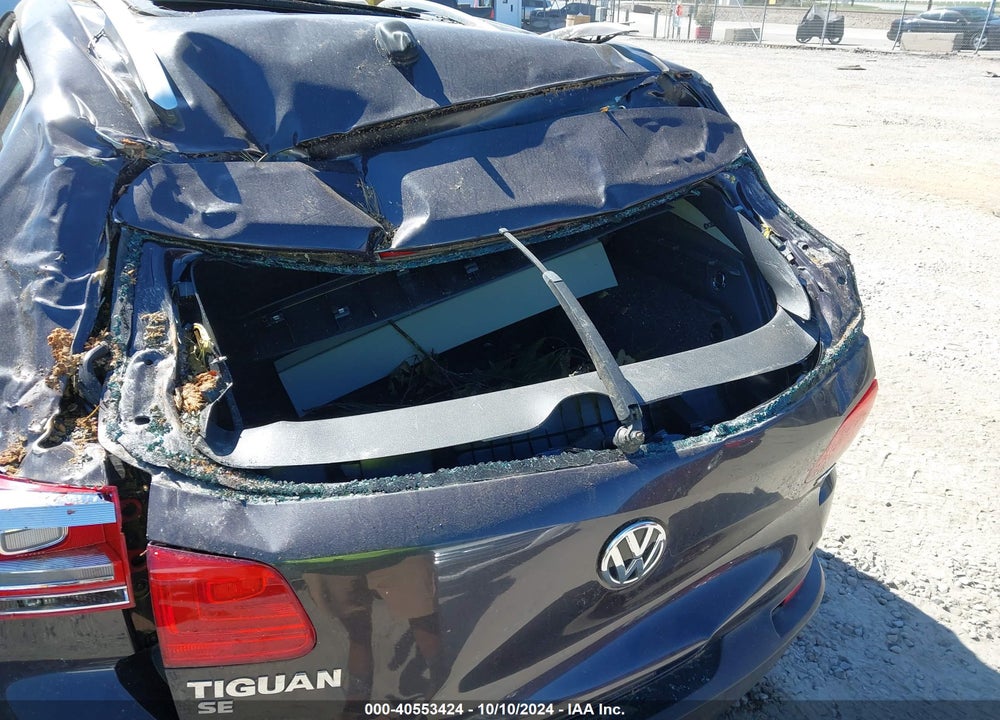 2016 VOLKSWAGEN TIGUAN SE VIN: WVGAV7AX7GW518538