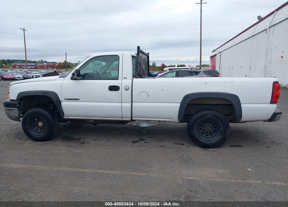 2003 CHEVROLET SILVERADO 2500HD WORK TRUCK VIN: 1GCHK24U53E337261