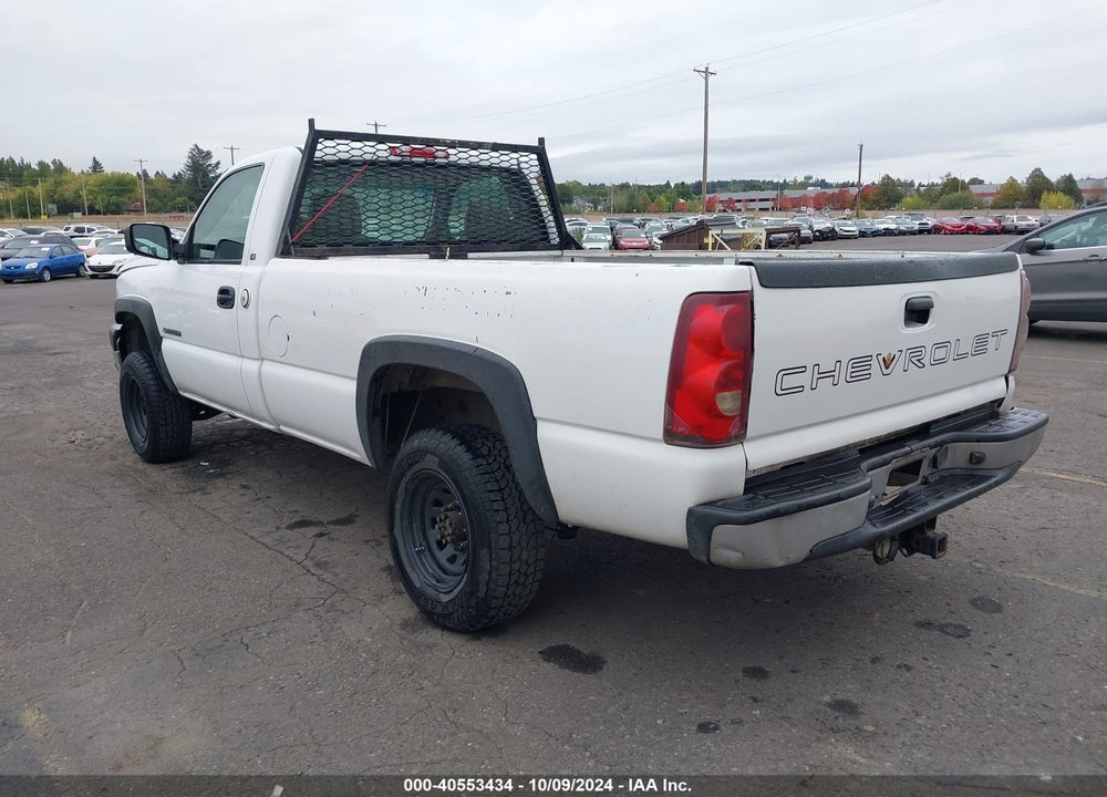 2003 CHEVROLET SILVERADO 2500HD WORK TRUCK VIN: 1GCHK24U53E337261