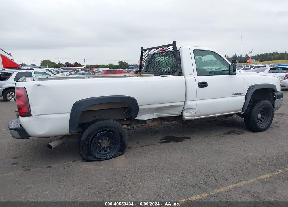 2003 CHEVROLET SILVERADO 2500HD WORK TRUCK VIN: 1GCHK24U53E337261