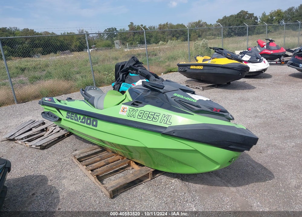 2020 SEA DOO RXT-300 VIN: YDV27828K920