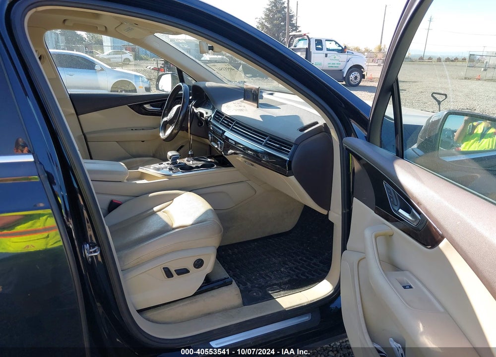 2017 AUDI Q7 3.0T PREMIUM VIN: WA1LAAF78HD008401