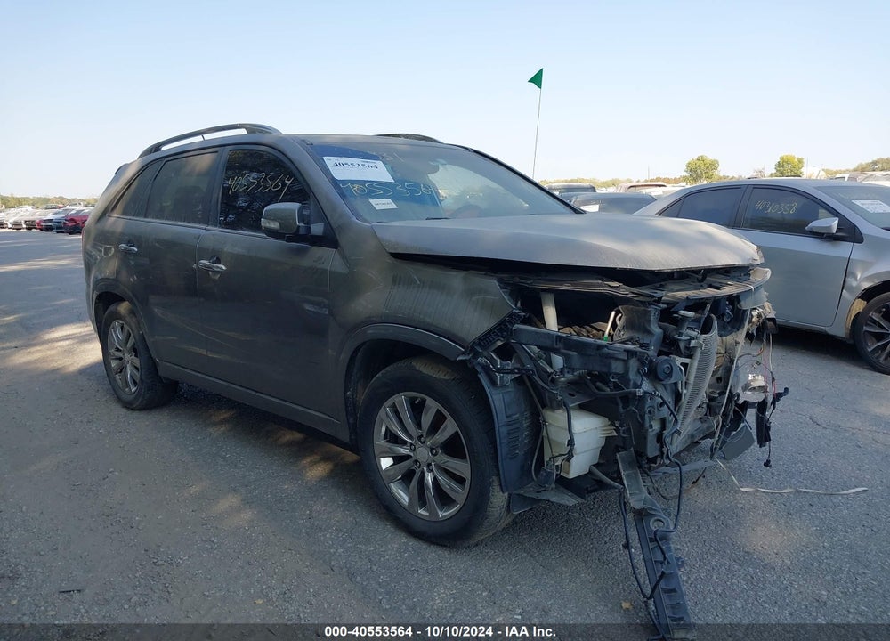 2013 KIA SORENTO SX VIN: 5XYKW4A25DG392486