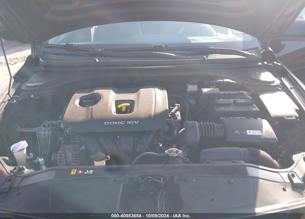 2017 HYUNDAI ELANTRA SE VIN: 5NPD74LF1HH207130
