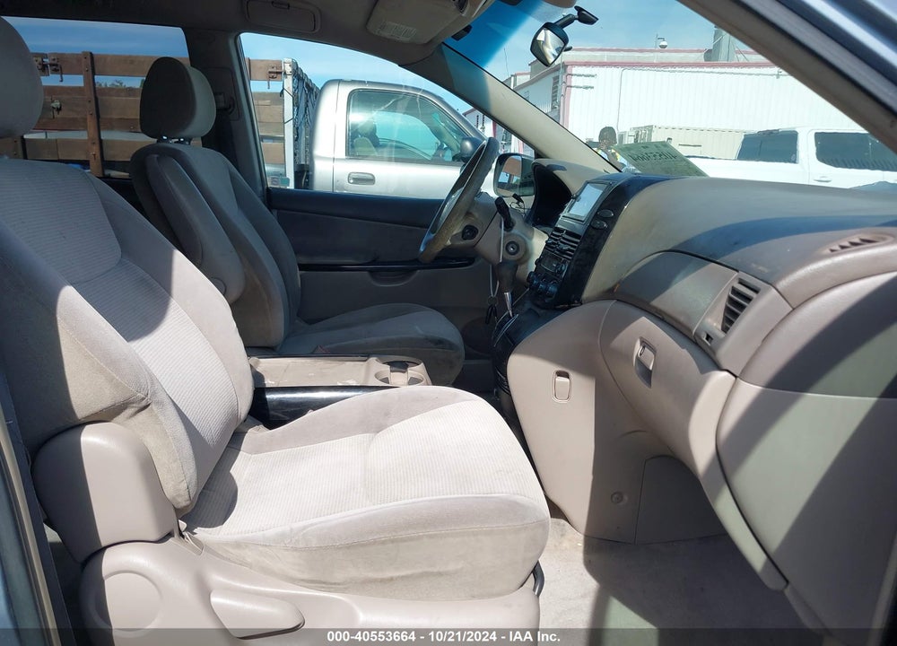 2004 TOYOTA SIENNA LE VIN: 5TDZA23C64S014221