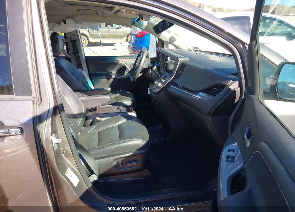 2016 TOYOTA SIENNA SE PREMIUM 8 PASSENGER VIN: 5TDXK3DC4GS737336