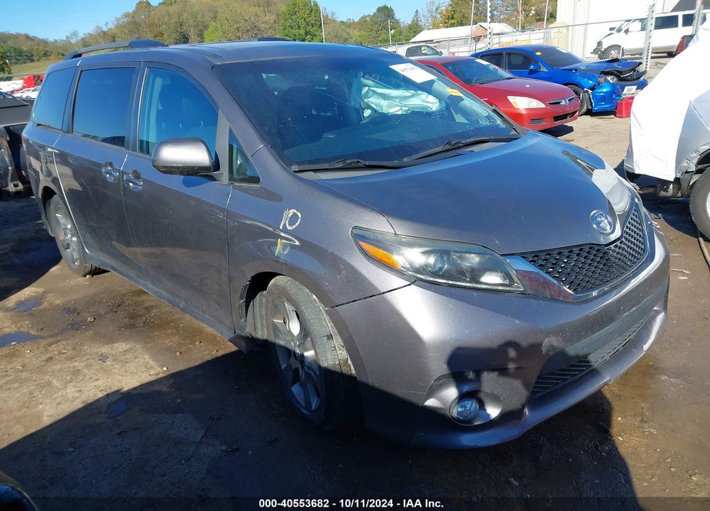 2016 TOYOTA SIENNA SE PREMIUM 8 PASSENGER VIN: 5TDXK3DC4GS737336