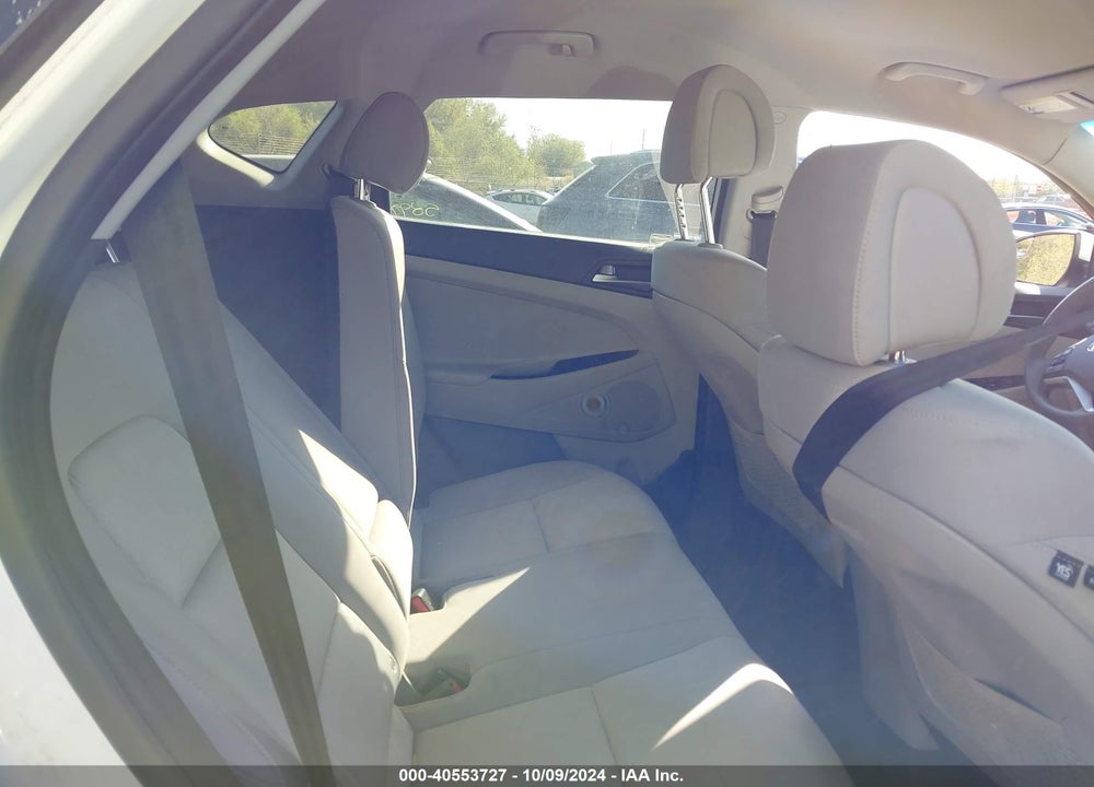 2017 HYUNDAI TUCSON SE VIN: KM8J3CA46HU423034