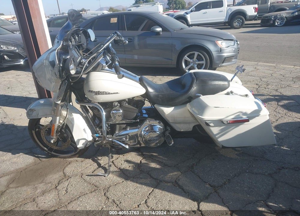 2014 HARLEY-DAVIDSON FLHXS STREET GLIDE SPECIAL VIN: 1HD1KRM17EB661282