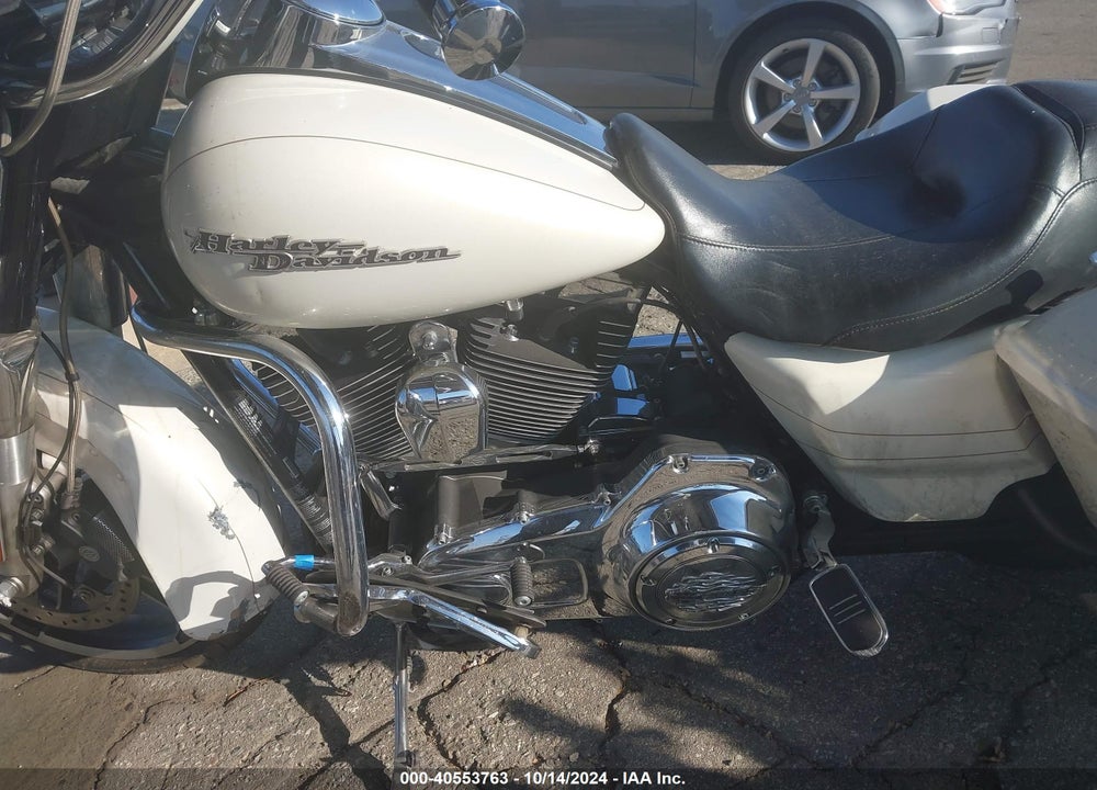 2014 HARLEY-DAVIDSON FLHXS STREET GLIDE SPECIAL VIN: 1HD1KRM17EB661282