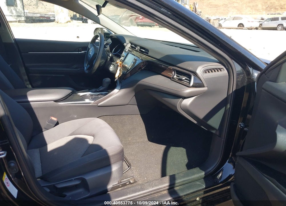 2019 TOYOTA CAMRY LE VIN: 4T1B11HK5KU714022