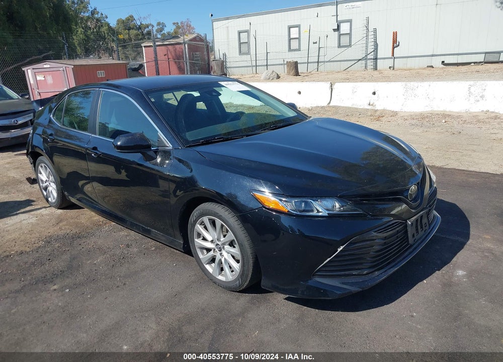 2019 TOYOTA CAMRY LE VIN: 4T1B11HK5KU714022