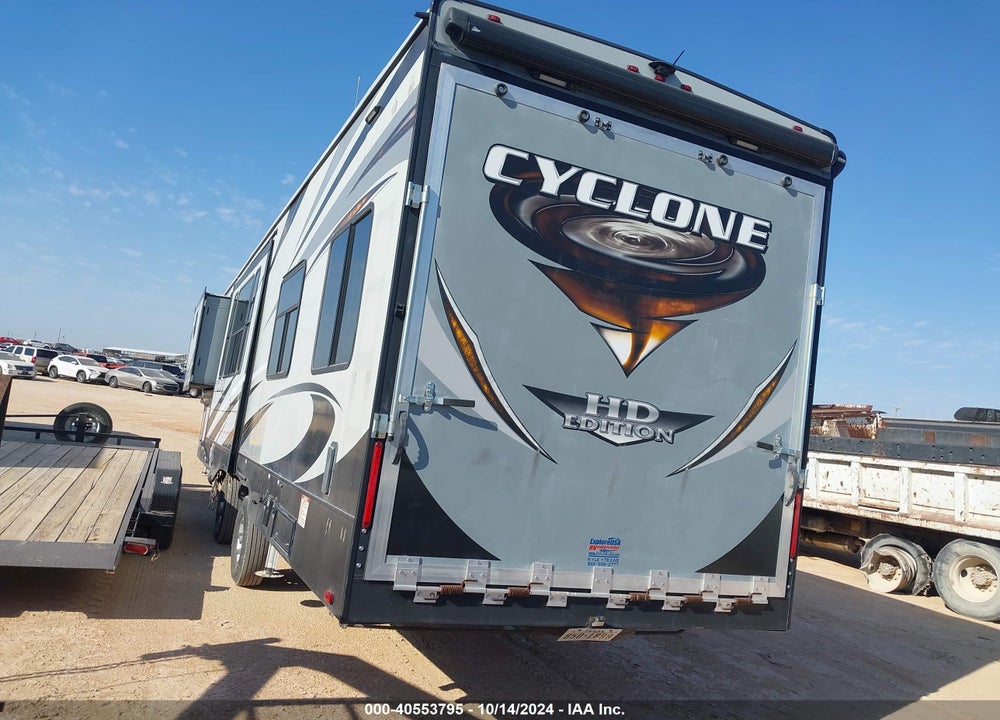 2018 HEARTLAND RV CYCLONE VIN: 5SFCG433XJE349660