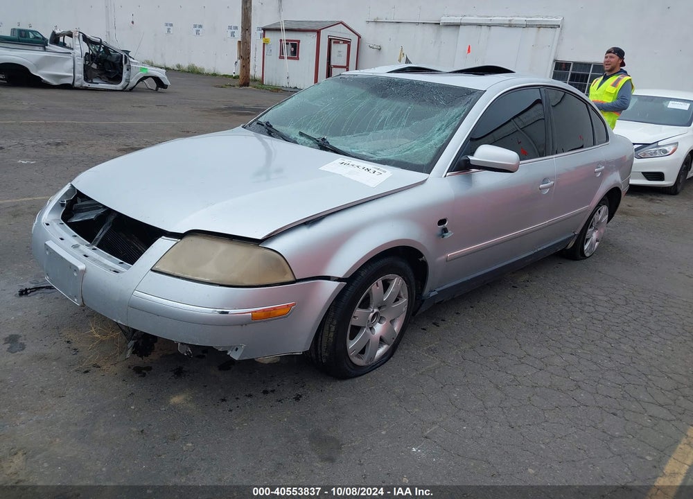 2002 VOLKSWAGEN PASSAT GLX VIN: WVWRH63BX2P306388