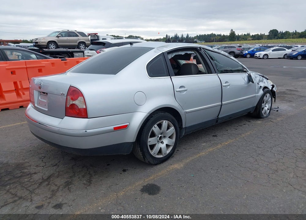 2002 VOLKSWAGEN PASSAT GLX VIN: WVWRH63BX2P306388