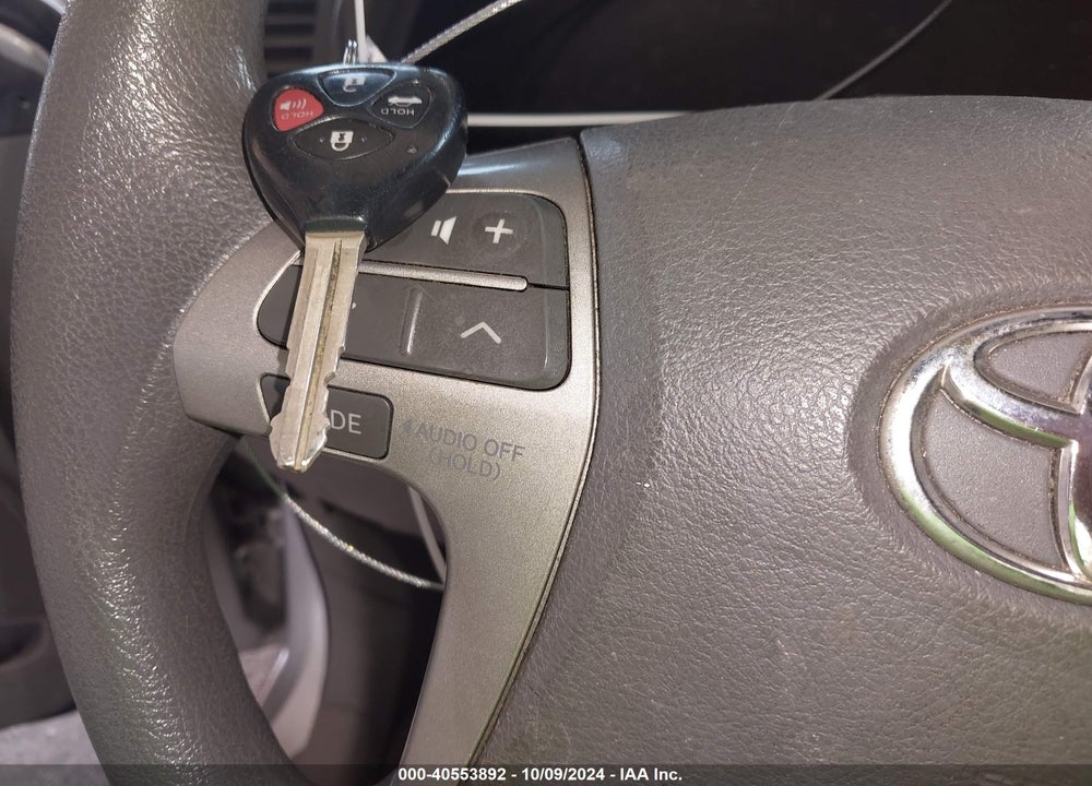 2008 TOYOTA CAMRY LE VIN: 4T4BE46KX8R018246