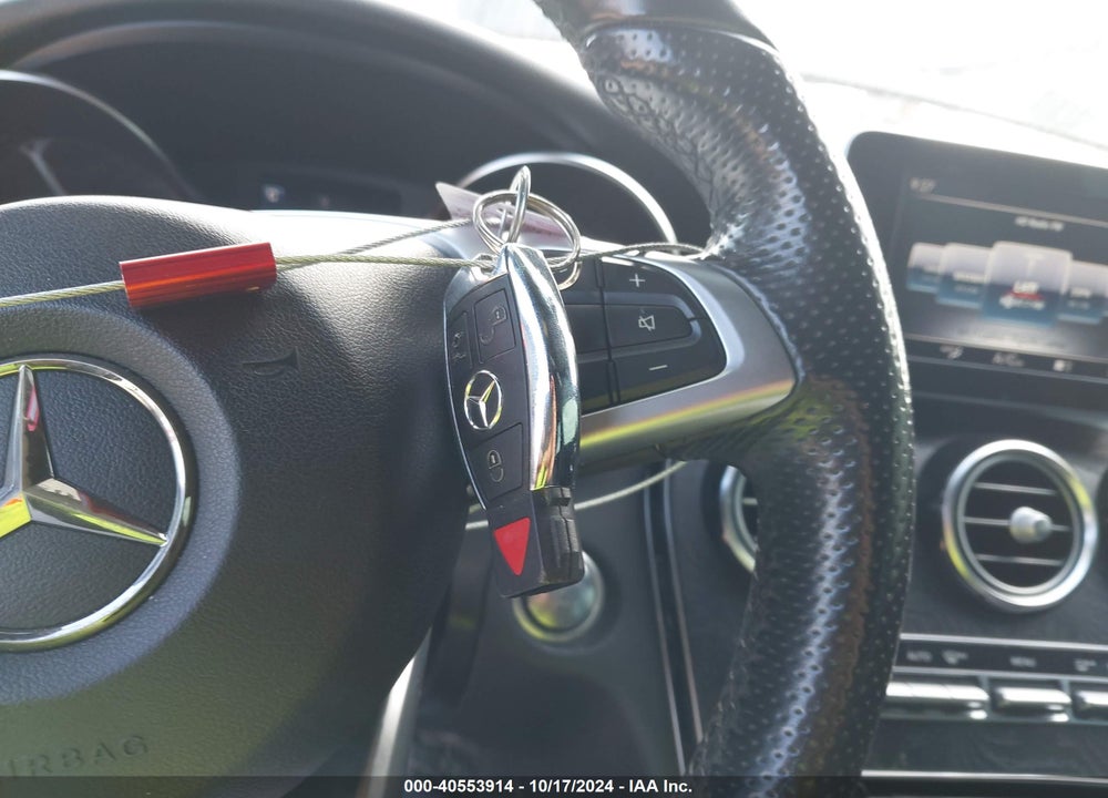 2018 MERCEDES-BENZ C 300 VIN: 55SWF4JB2JU281770