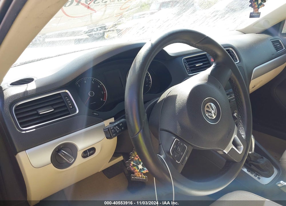 2013 VOLKSWAGEN JETTA 2.5L SE VIN: 3VWDP7AJ6DM295375