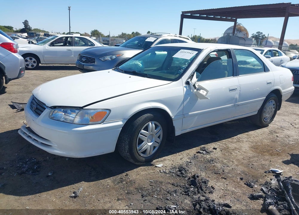 2000 TOYOTA CAMRY LE VIN: JT2BG22K1Y0475899