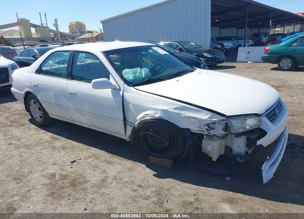 2000 TOYOTA CAMRY LE VIN: JT2BG22K1Y0475899