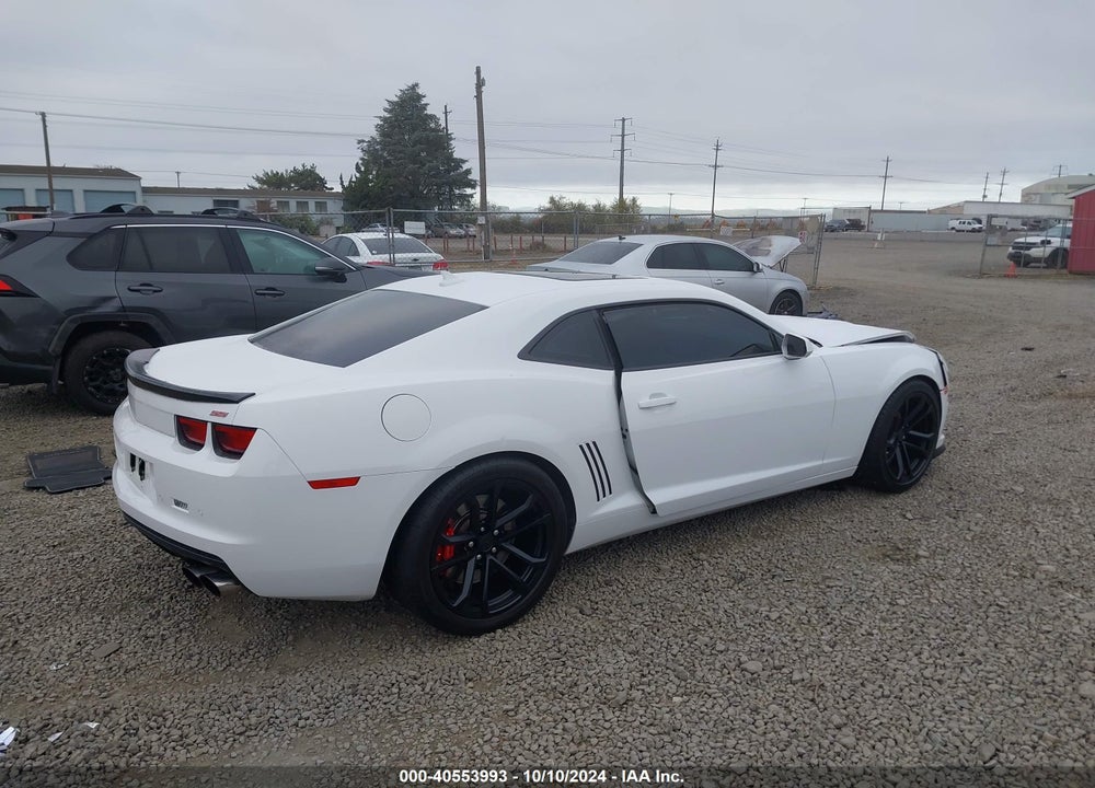 2013 CHEVROLET CAMARO 2SS VIN: 2G1FT1EW1D9218098