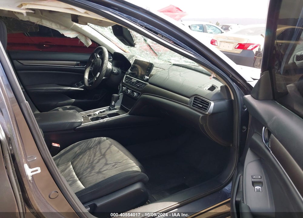 2022 HONDA ACCORD VIN: 1HGCV1F10NA030896