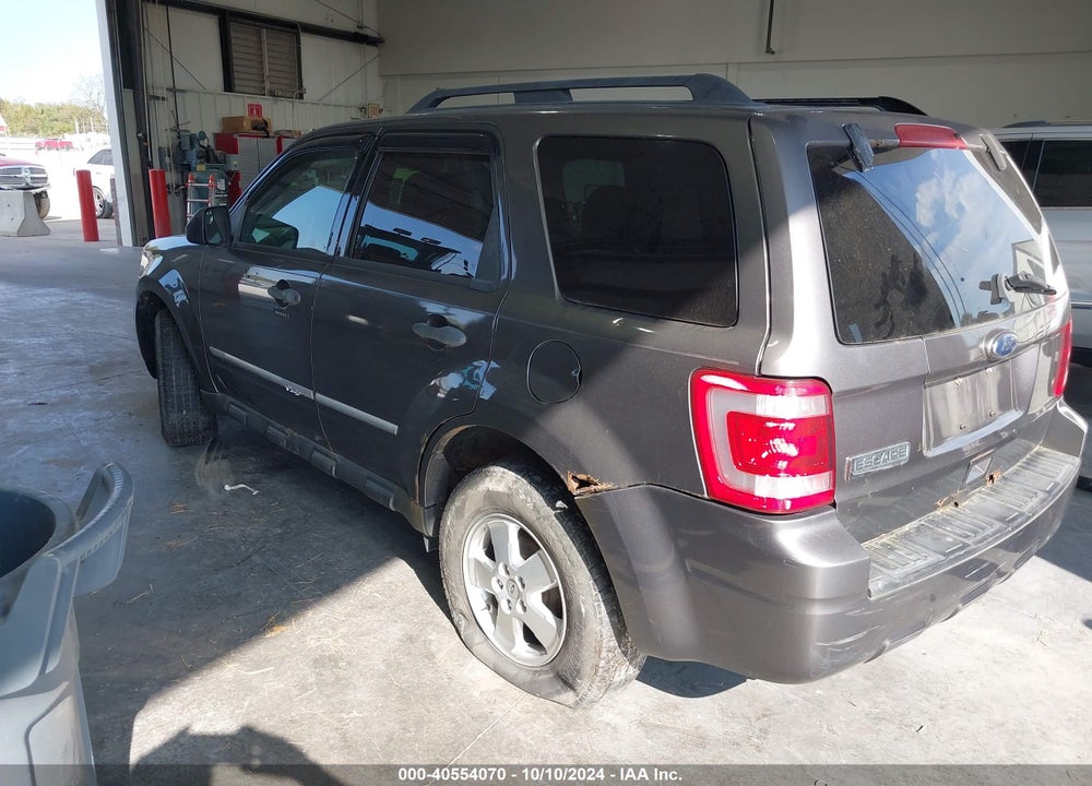 2011 FORD ESCAPE XLT VIN: 1FMCU9D77BKA47008