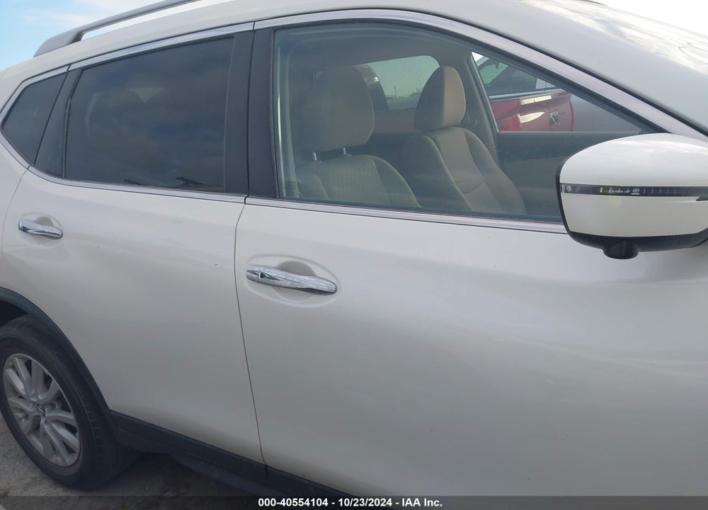2017 NISSAN ROGUE SV VIN: KNMAT2MV6HP586123