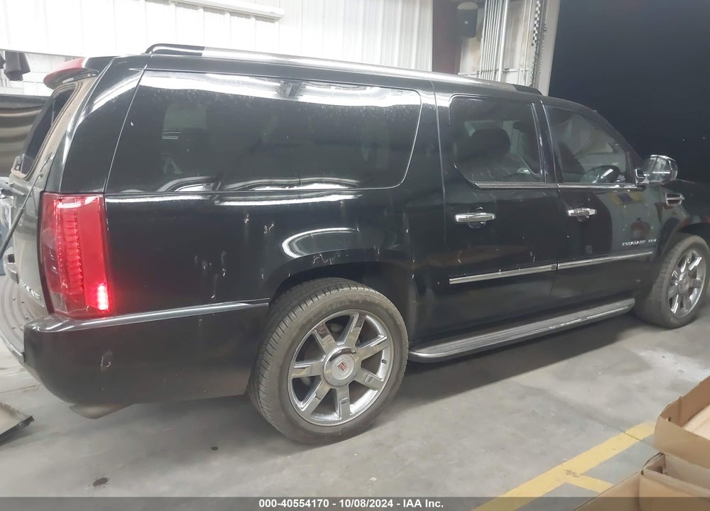 2013 CADILLAC ESCALADE ESV LUXURY VIN: 1GYS4HEF0DR262878