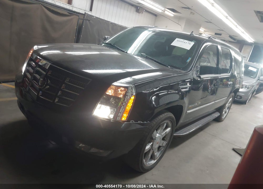 2013 CADILLAC ESCALADE ESV LUXURY VIN: 1GYS4HEF0DR262878