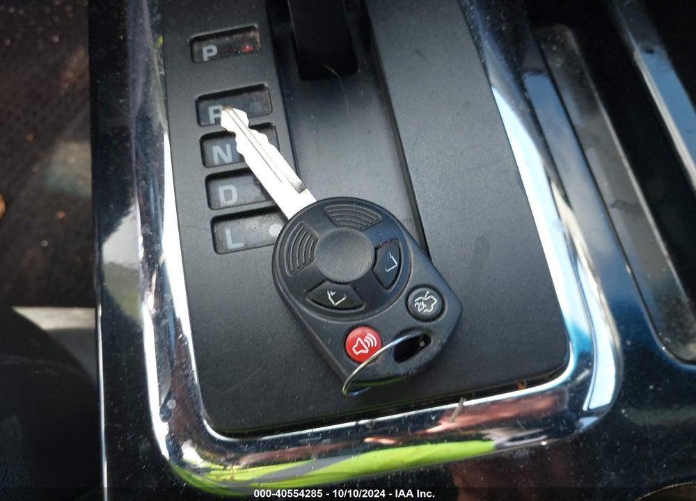 2010 FORD ESCAPE LIMITED VIN: 1FMCU9EG7AKD06304