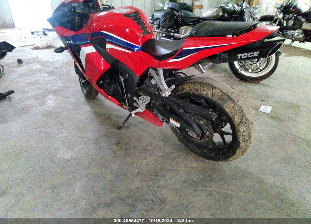 2021 HONDA CBR600 RR VIN: JH2PC40J4MK700286