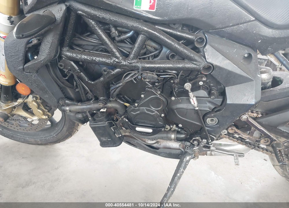 2016 M. V. AGUSTA BRUTALE 800 RR VIN: ZCGJFGNU0GV011301
