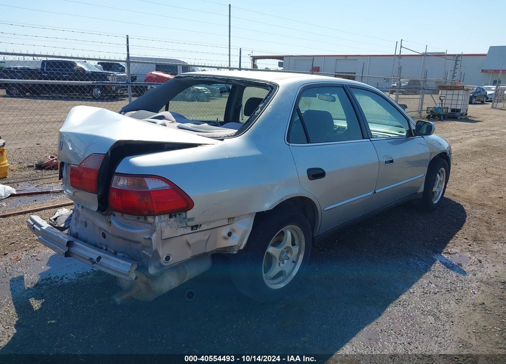 1999 HONDA ACCORD LX VIN: JHMCG5647XC036372