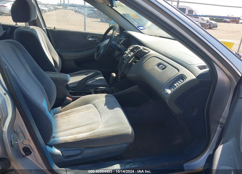 1999 HONDA ACCORD LX VIN: JHMCG5647XC036372