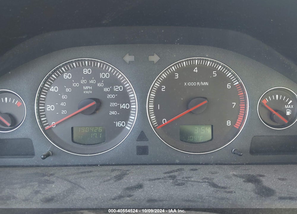 2004 VOLVO XC70 2.5T VIN: YV1SZ59H541124117