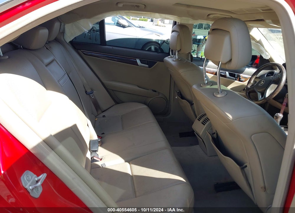 2014 MERCEDES-BENZ C 250 LUXURY/SPORT VIN: WDDGF4HBXEA929761