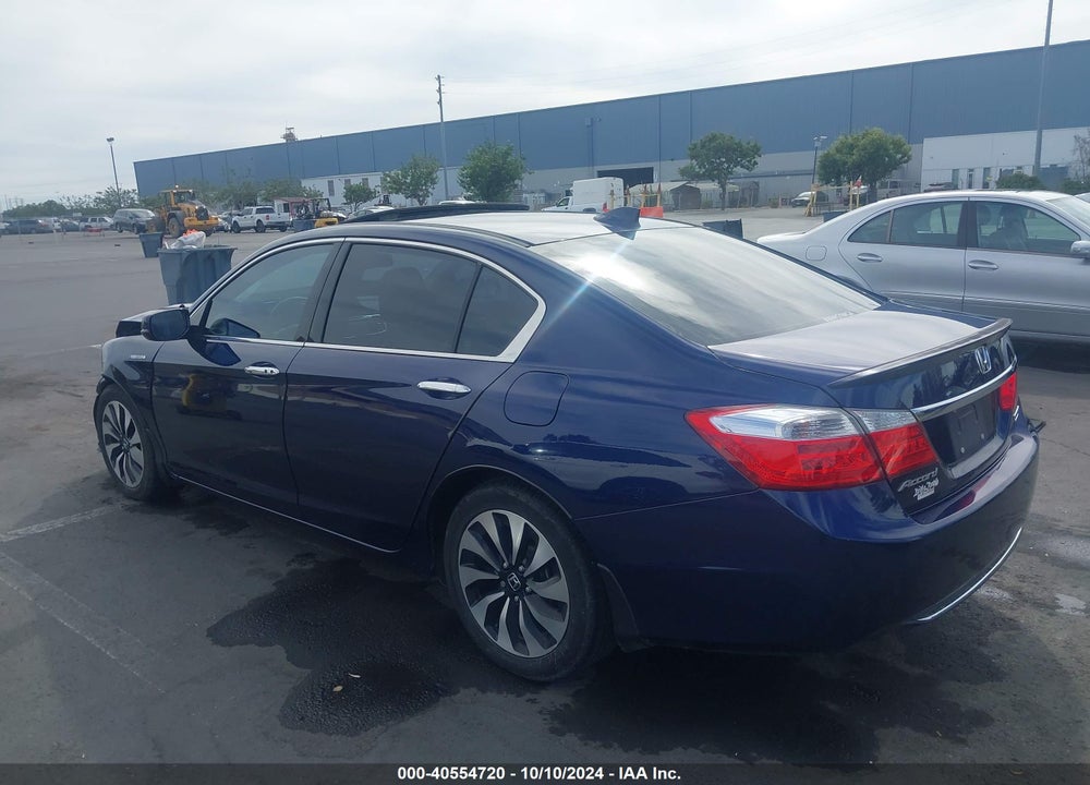 2015 HONDA ACCORD HYBRID TOURING VIN: 1HGCR6F70FA010879