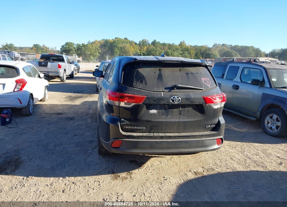 2019 TOYOTA HIGHLANDER LE PLUS VIN: 5TDBZRFH2KS716916