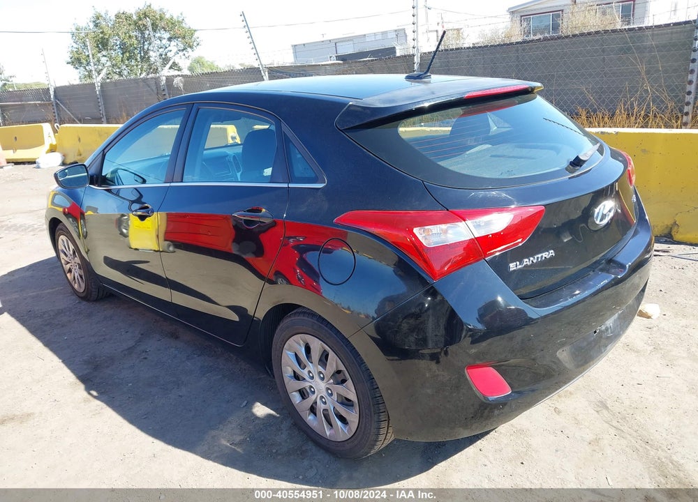 2016 HYUNDAI ELANTRA GT VIN: KMHD35LHXGU319136
