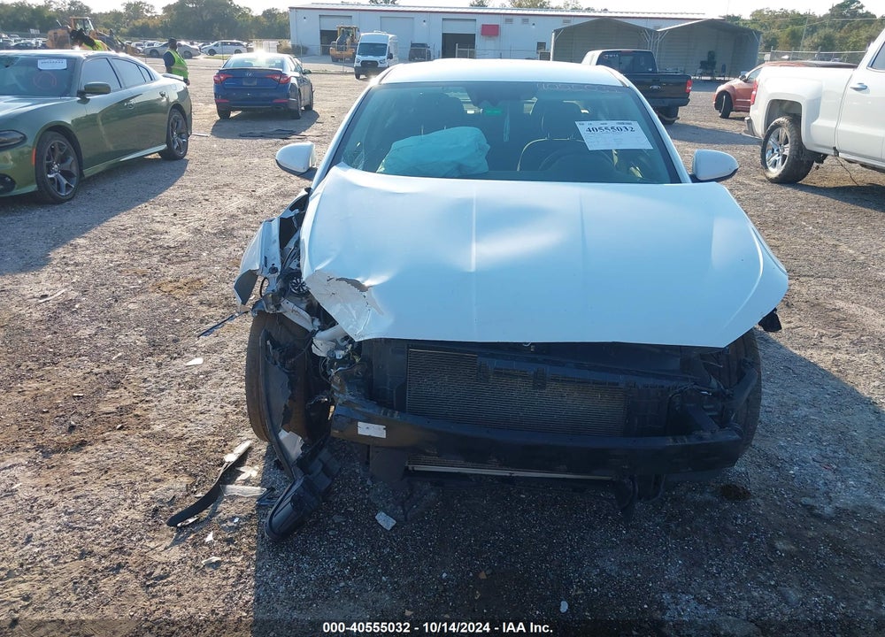 2020 HYUNDAI ELANTRA SEL VIN: 5NPD84LF0LH555023