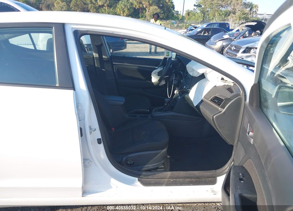 2020 HYUNDAI ELANTRA SEL VIN: 5NPD84LF0LH555023
