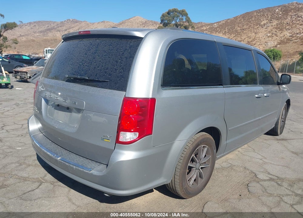 2017 DODGE GRAND CARAVAN SXT VIN: 2C4RDGCG7HR566557
