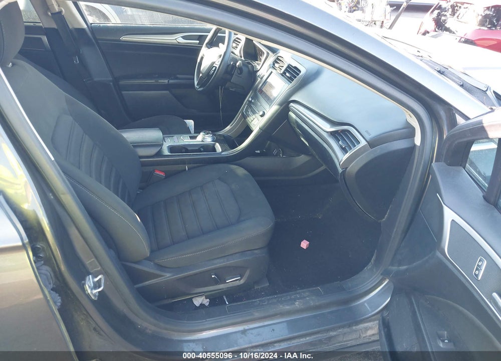 2019 FORD FUSION SE VIN: 3FA6P0HD4KR173316