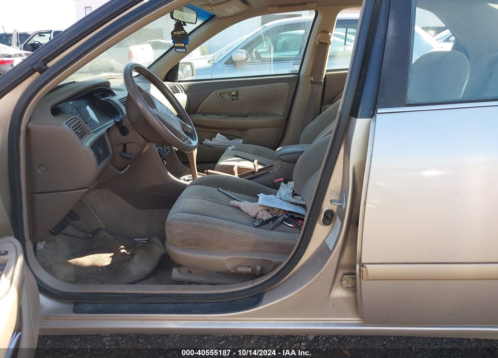 2000 TOYOTA CAMRY LE V6 VIN: 4T1BF22K5YU950369