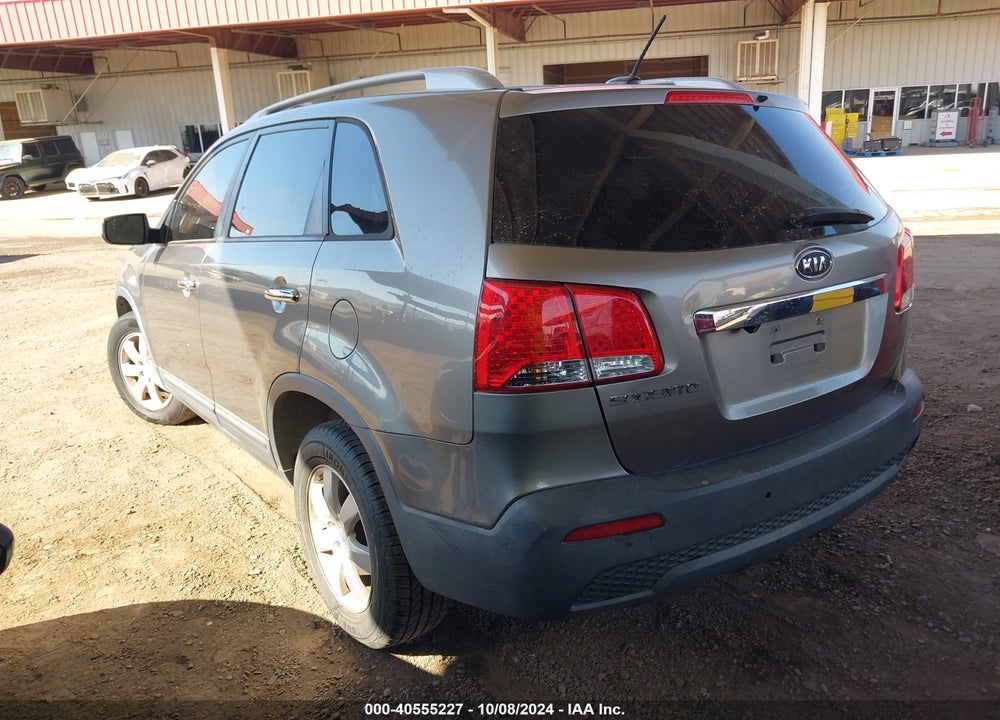 2011 KIA SORENTO LX VIN: 5XYKT4A13BG083466