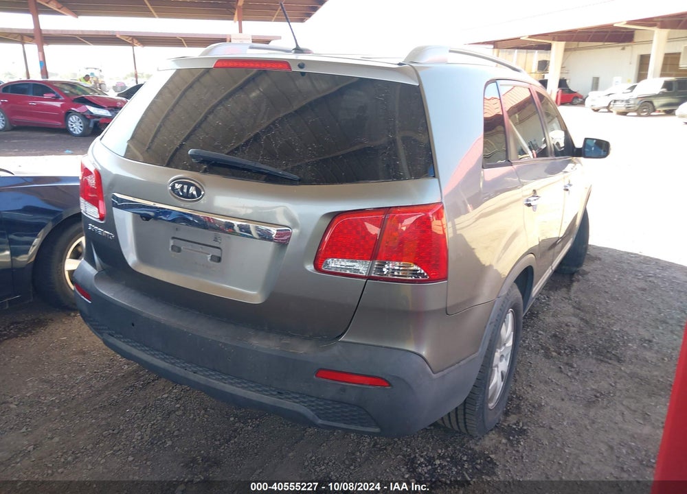 2011 KIA SORENTO LX VIN: 5XYKT4A13BG083466