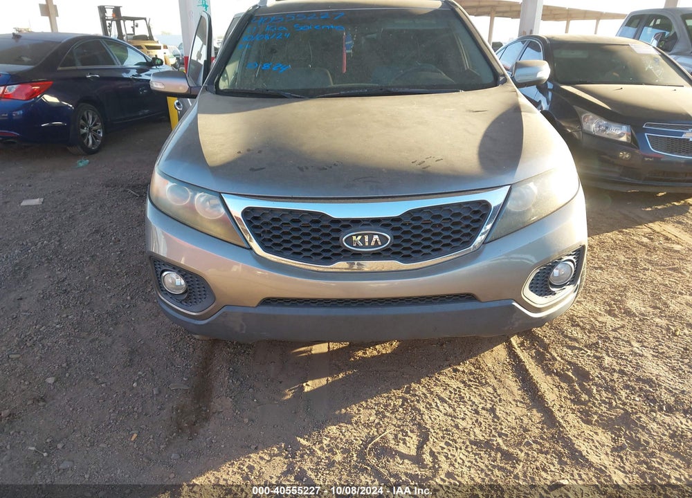 2011 KIA SORENTO LX VIN: 5XYKT4A13BG083466
